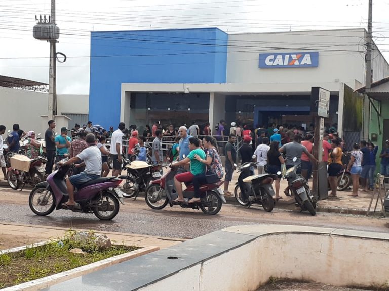 caixa-economica-federal-lotada-em-esperantina